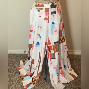 White colt design print extra wide leg pants